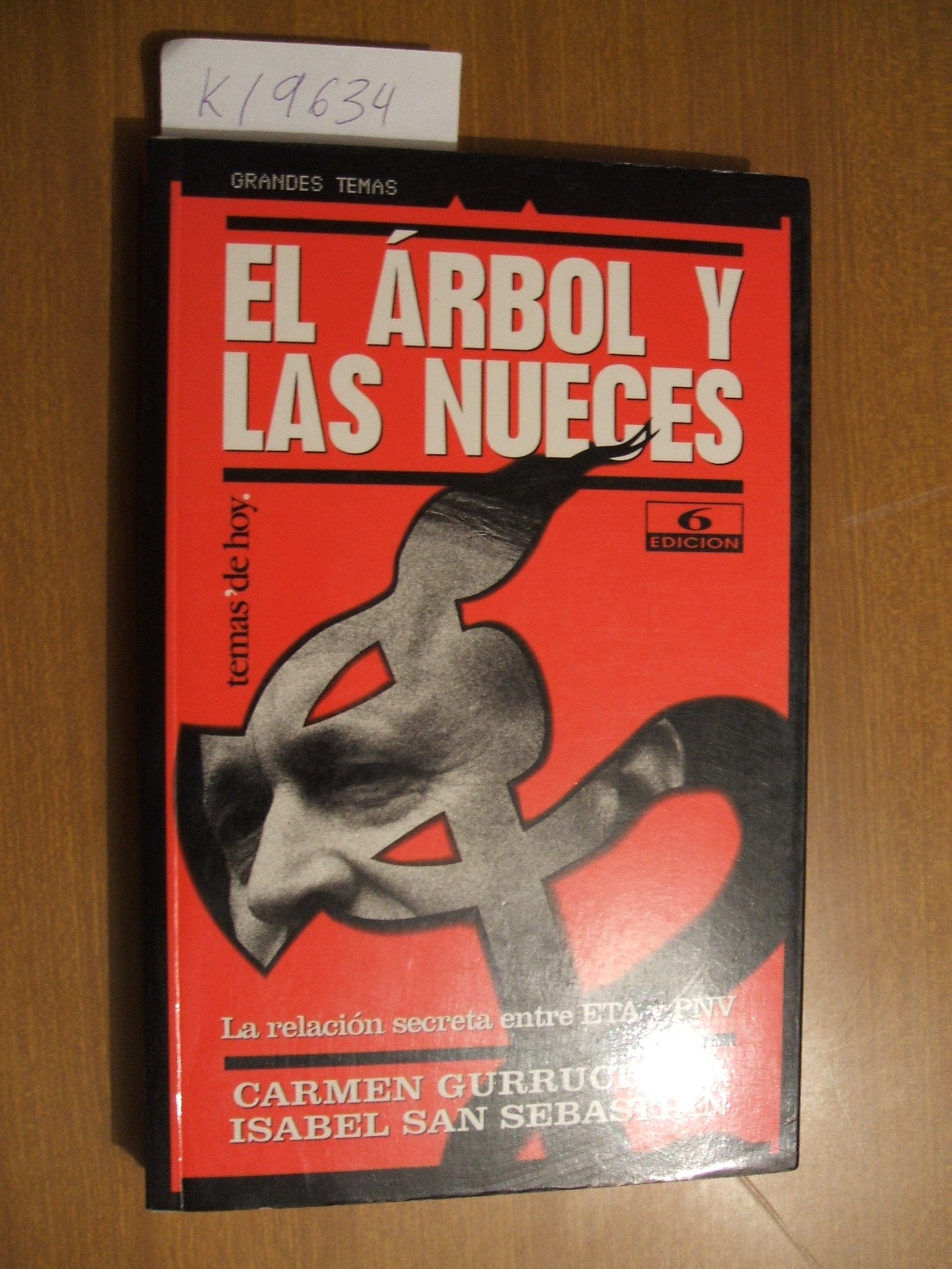 El árbol y las nueces