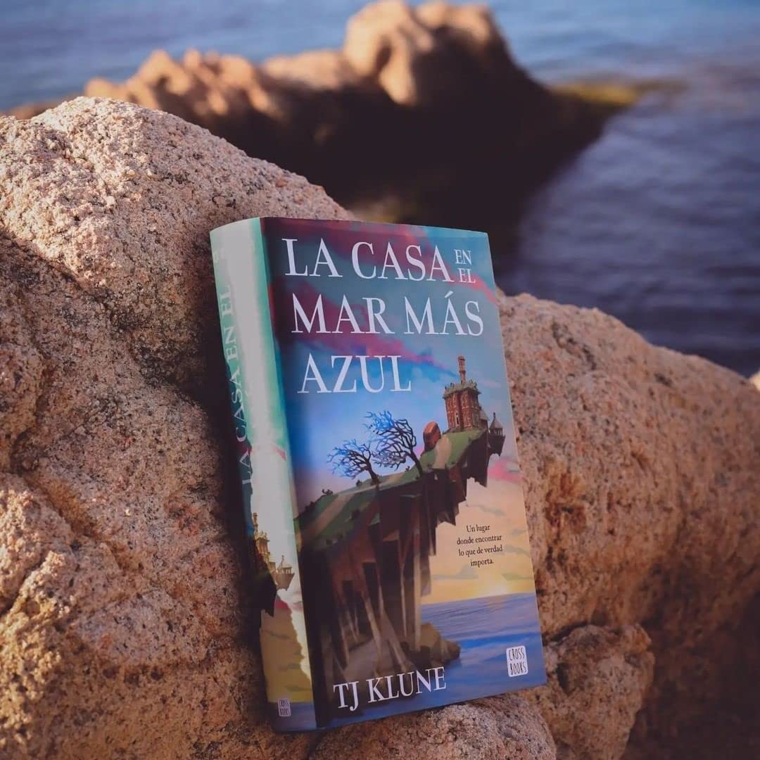 La casa en el mar más azul (Ficción)