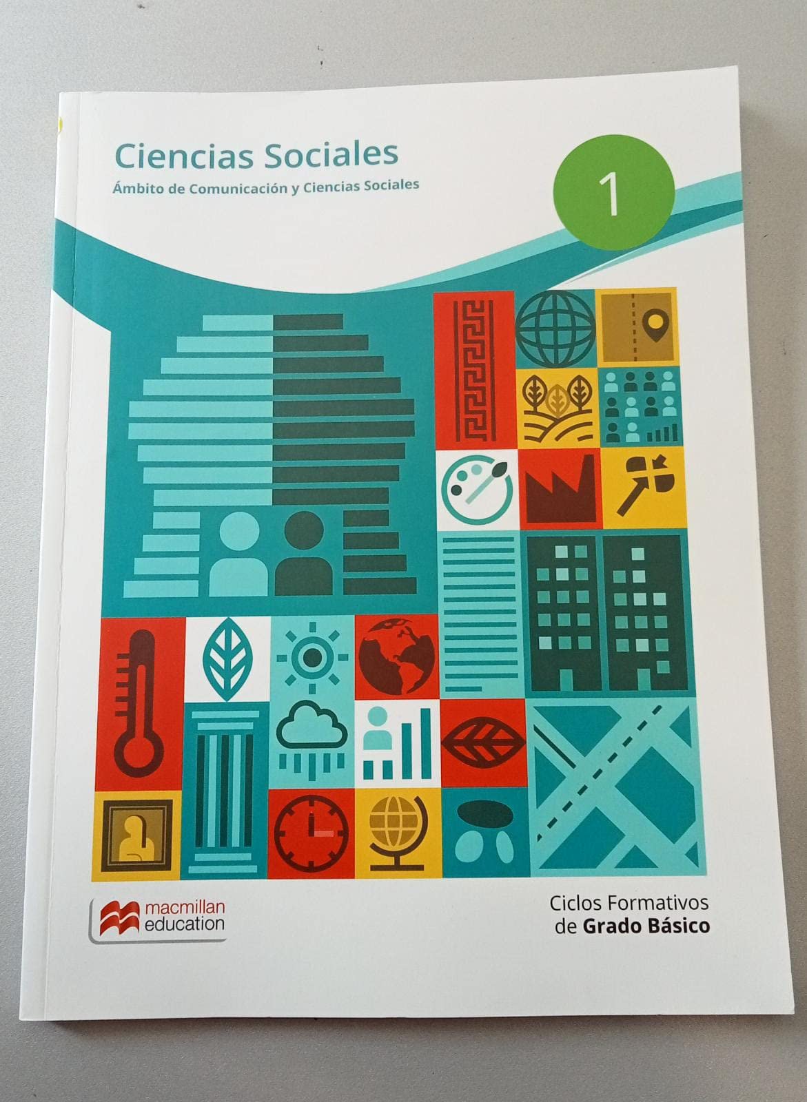 Grado Básico Sociales 3º - Libro de texto en formato físico de Ciencias Sociales 3º ESO (FP Básica) - 9788418356711