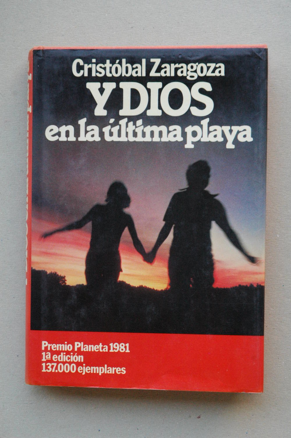 Y dios en la ultima playa