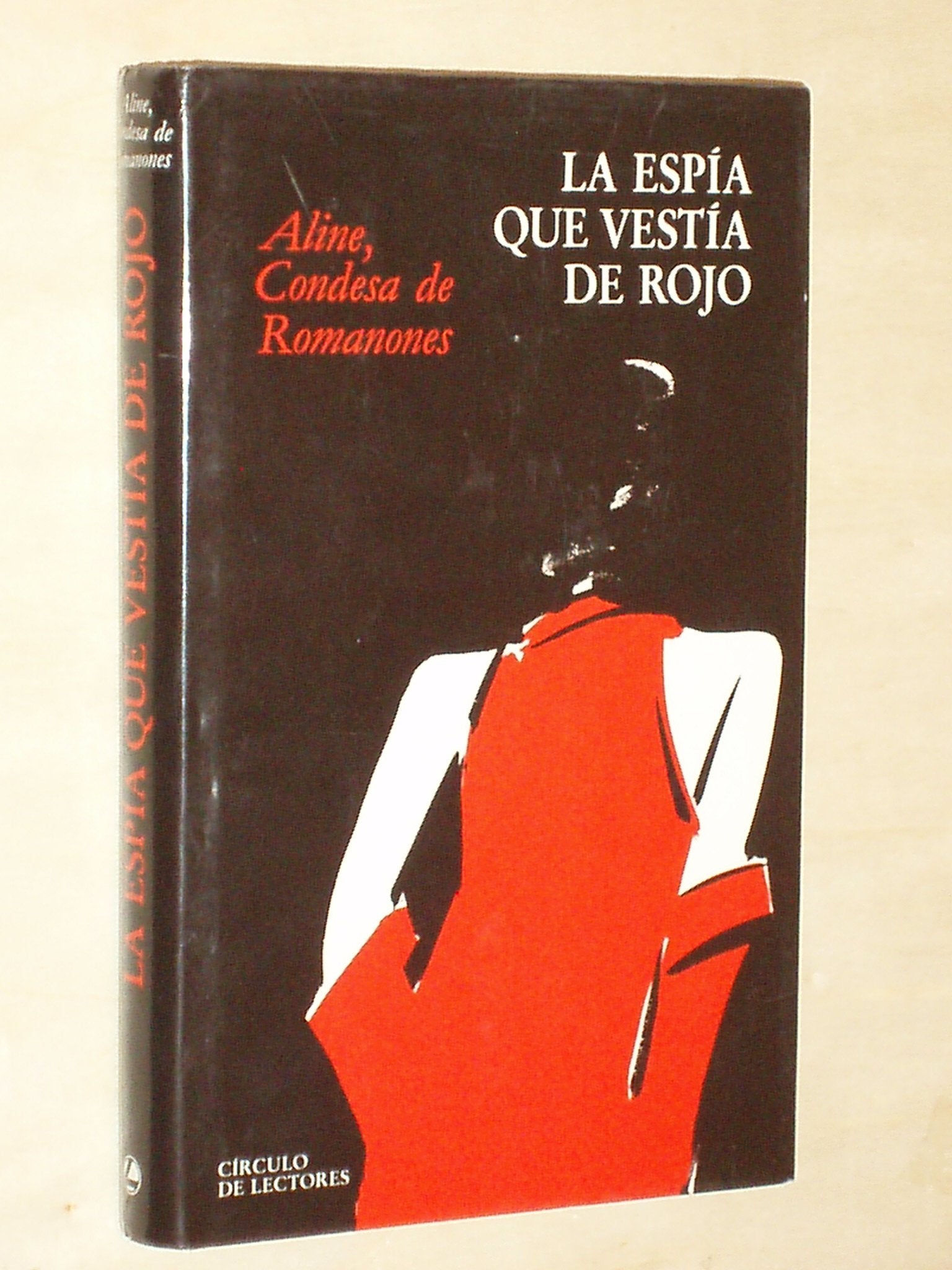 LA ESPÍA QUE VESTÍA DE ROJO