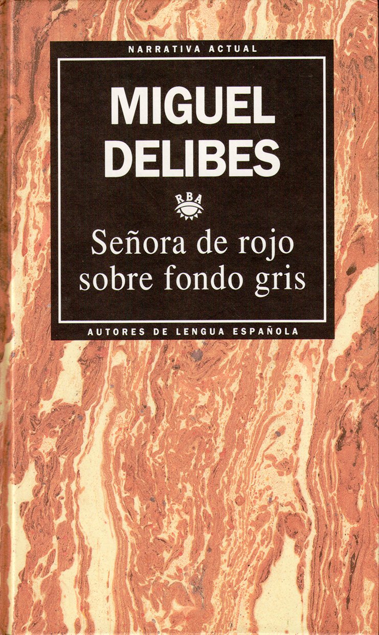Señora de rojo sobre fondo gris