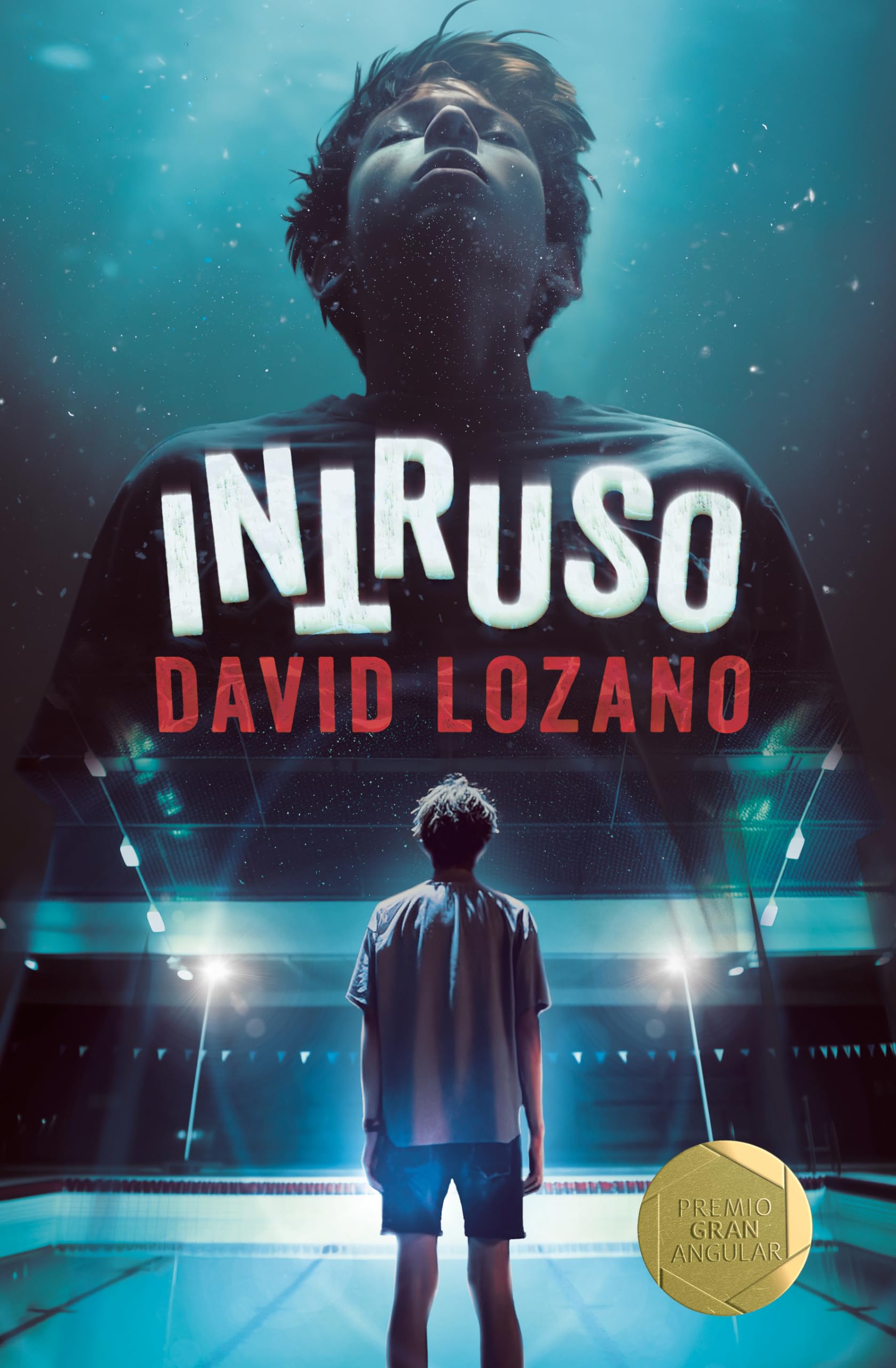 Intruso: 411 (Gran Angular)