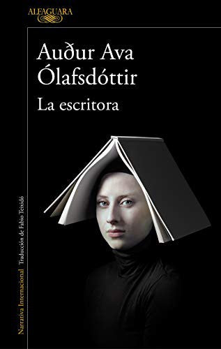 LA ESCRITORA.